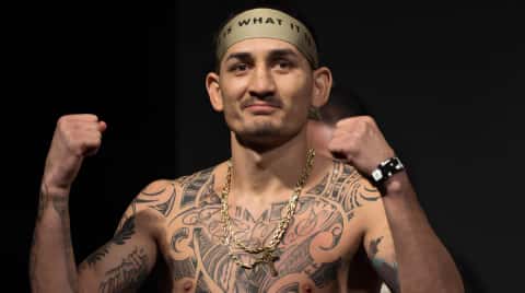 "Don't Need to Worry Bro, I Got You." Max Holloway Offered Conor McGregor a December Trilogy at Allegiant Stadium