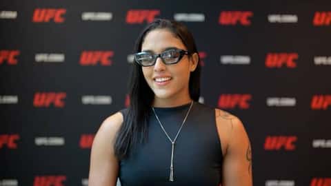 The UFC's Youngest Female Fighter Just Got Her First Win With a Brutal Knee KO